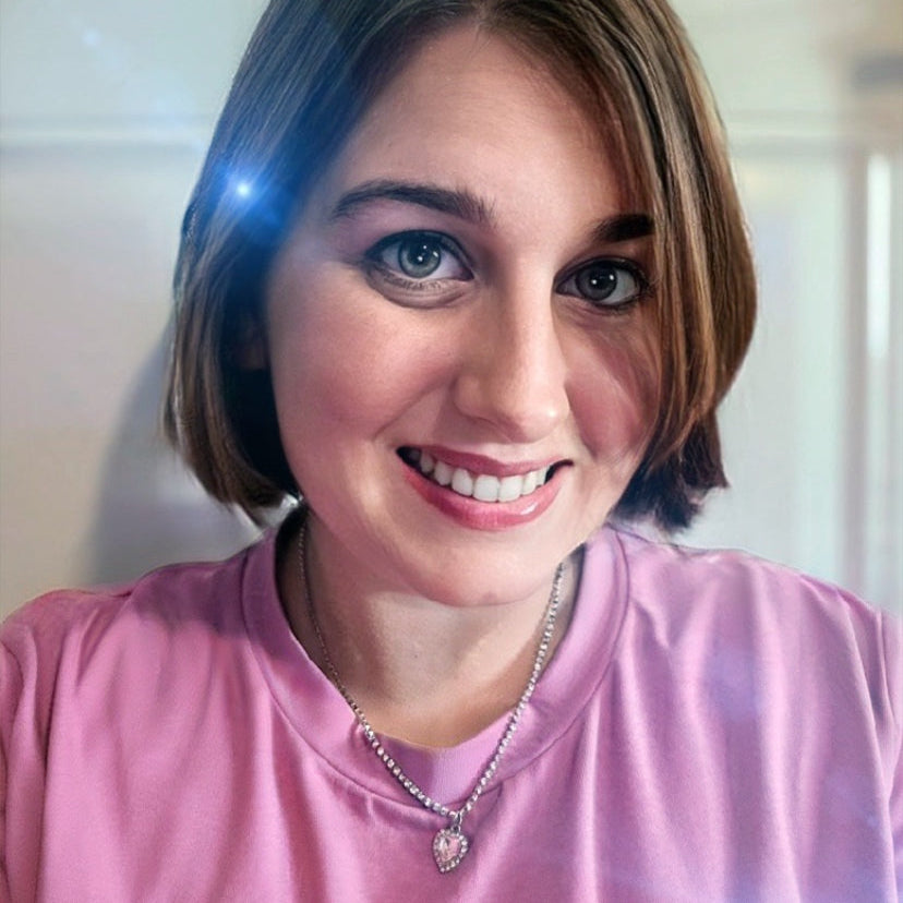SIGNATURE GIRLS HEART JESUS™ Necklace
